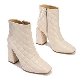 "Ava" Off White Quilted Booties